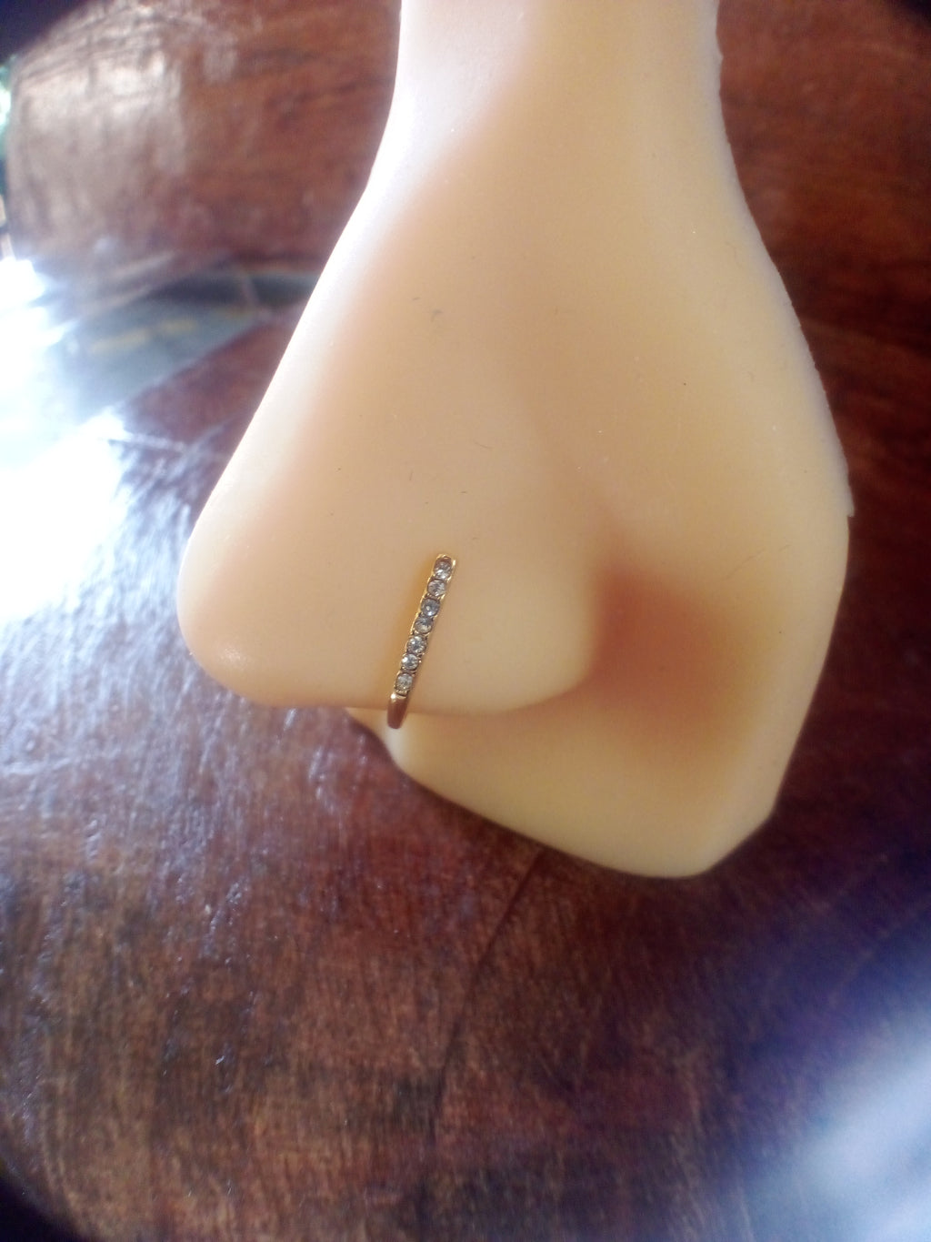 Faux piercing fantaisie nez