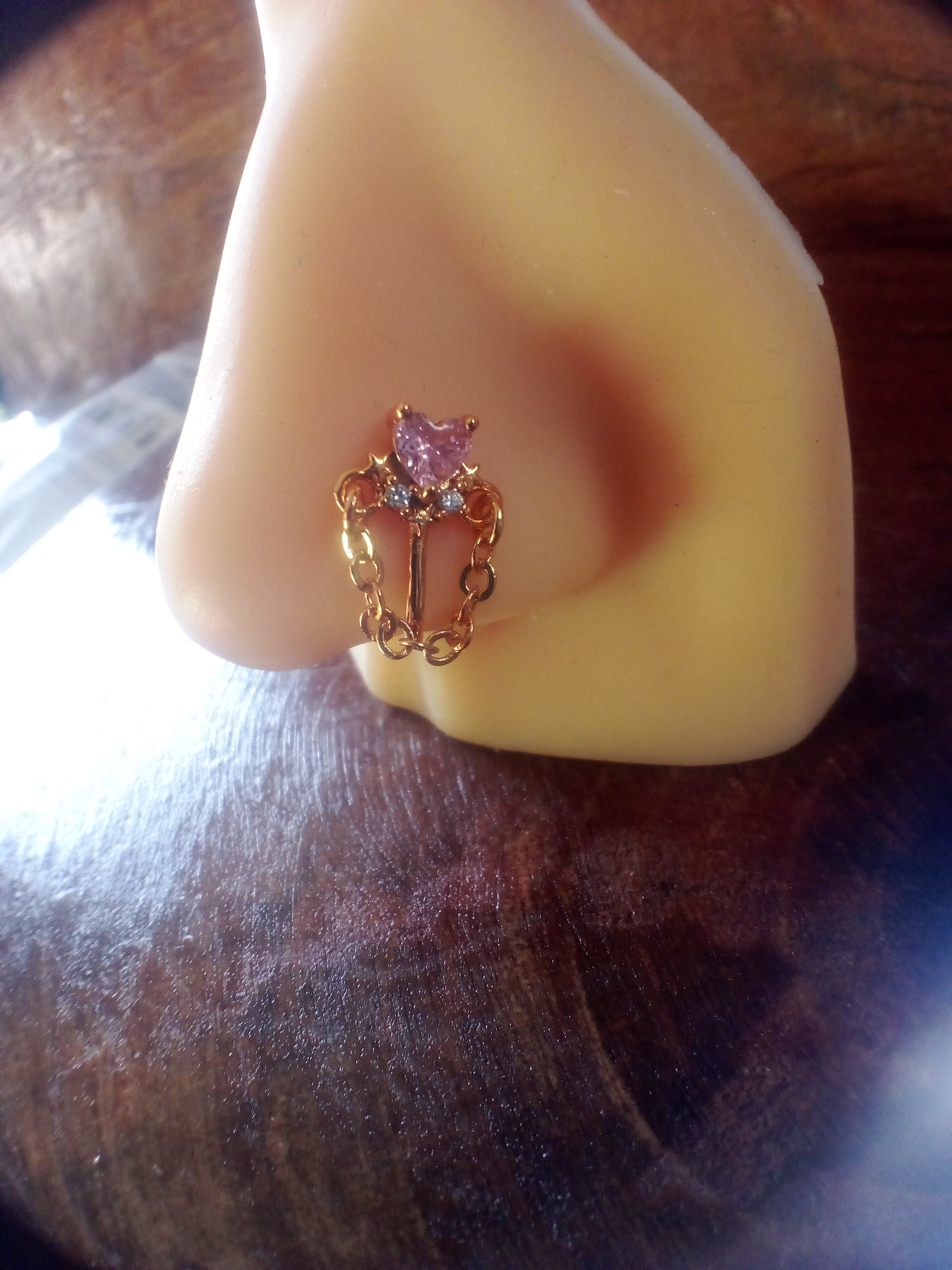 Faux piercing fantaisie nez