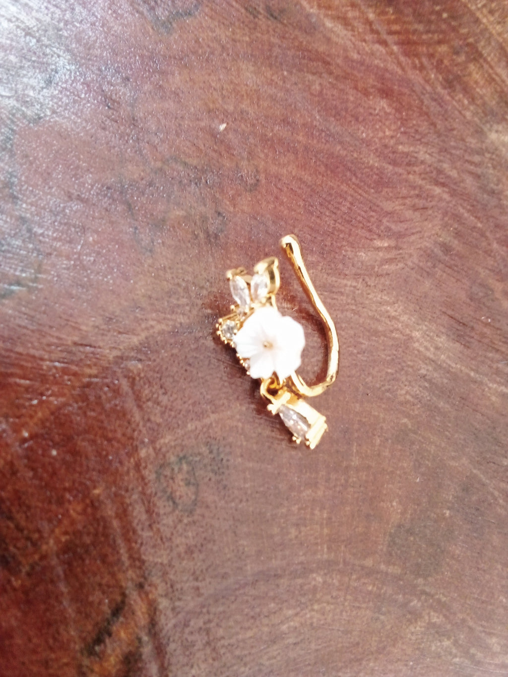 Faux piercing fantaisie nez