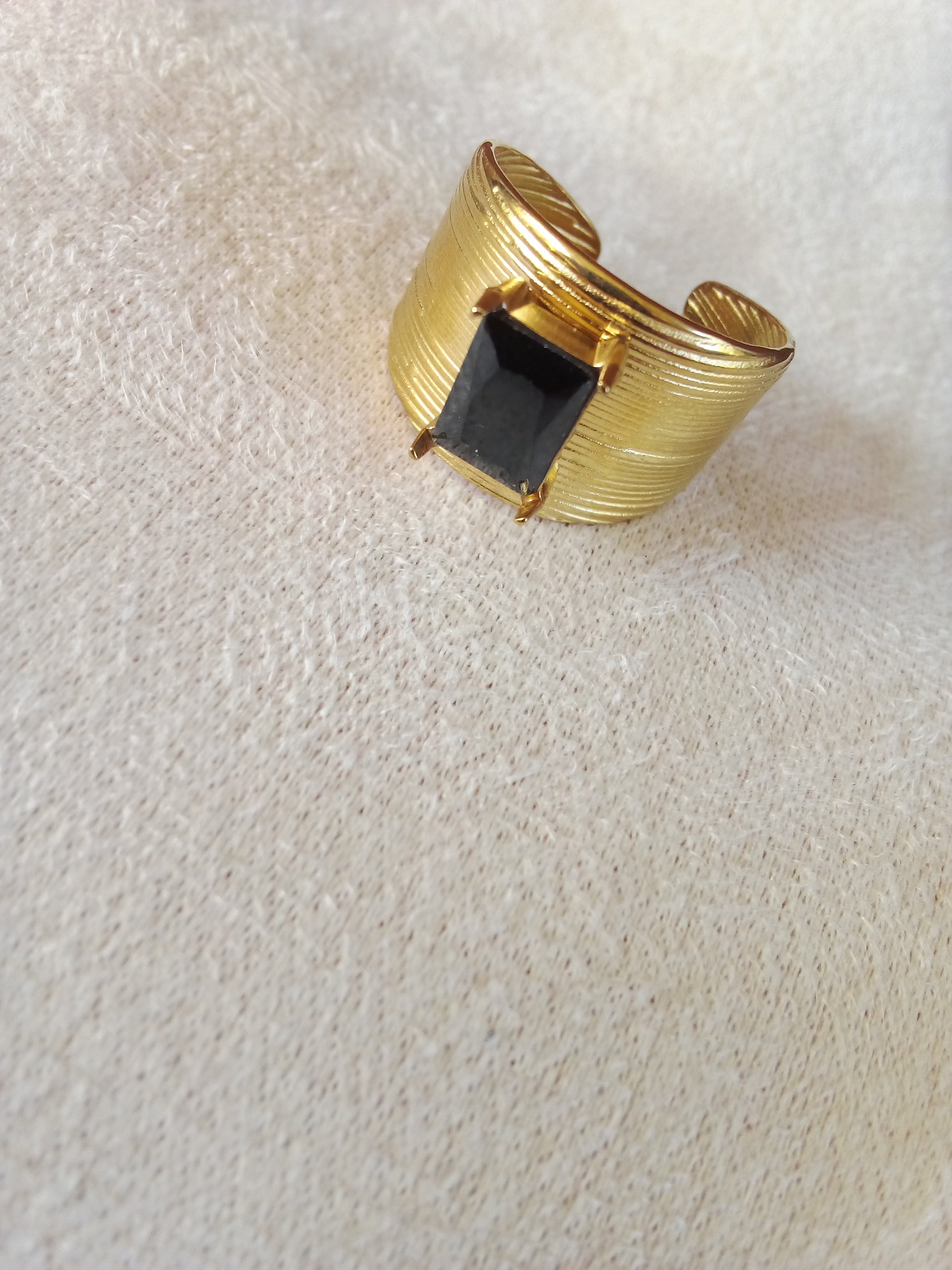Bague strass noir acier inoxydable