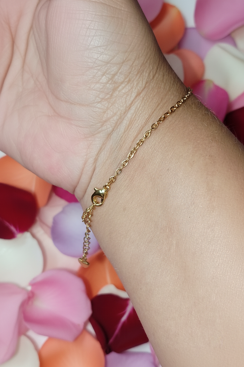 Bracelet avec pétales de roses colorées