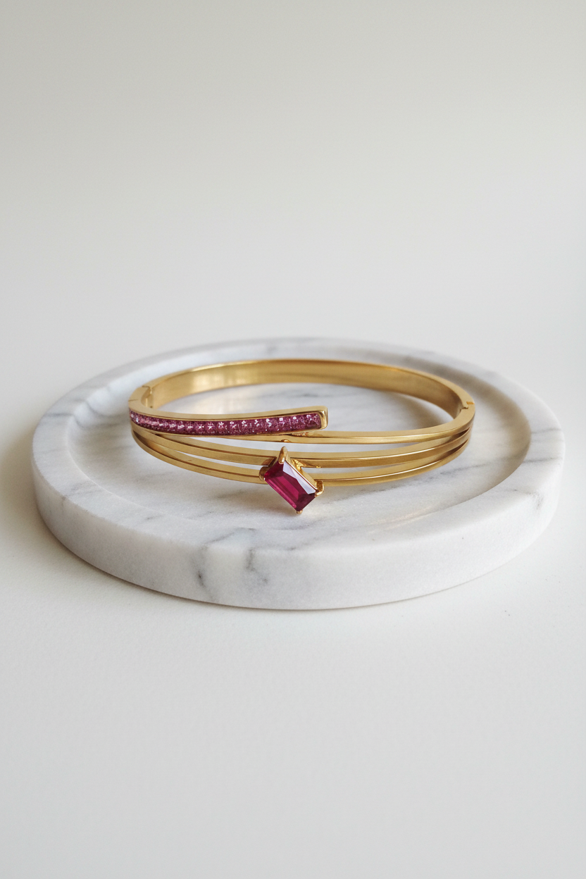 Bracelet sur plateau marbre